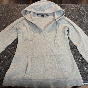 2000s Womens Tommy Hilfiger Thin Long Sleeve With Hood & Front Pocket*make Offer